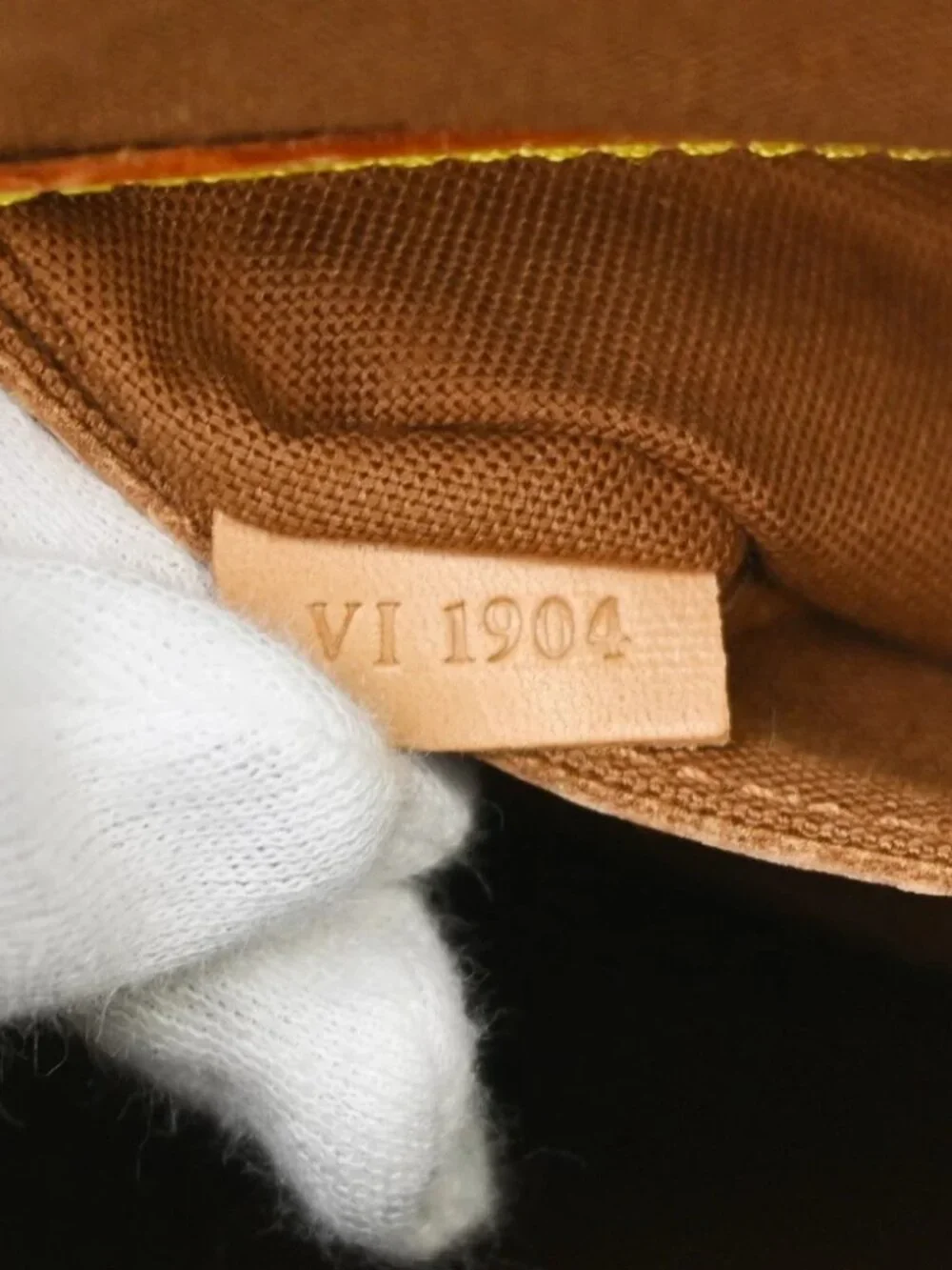 LOUIS VUITTON ALMA HANDBAG MONOGRAM